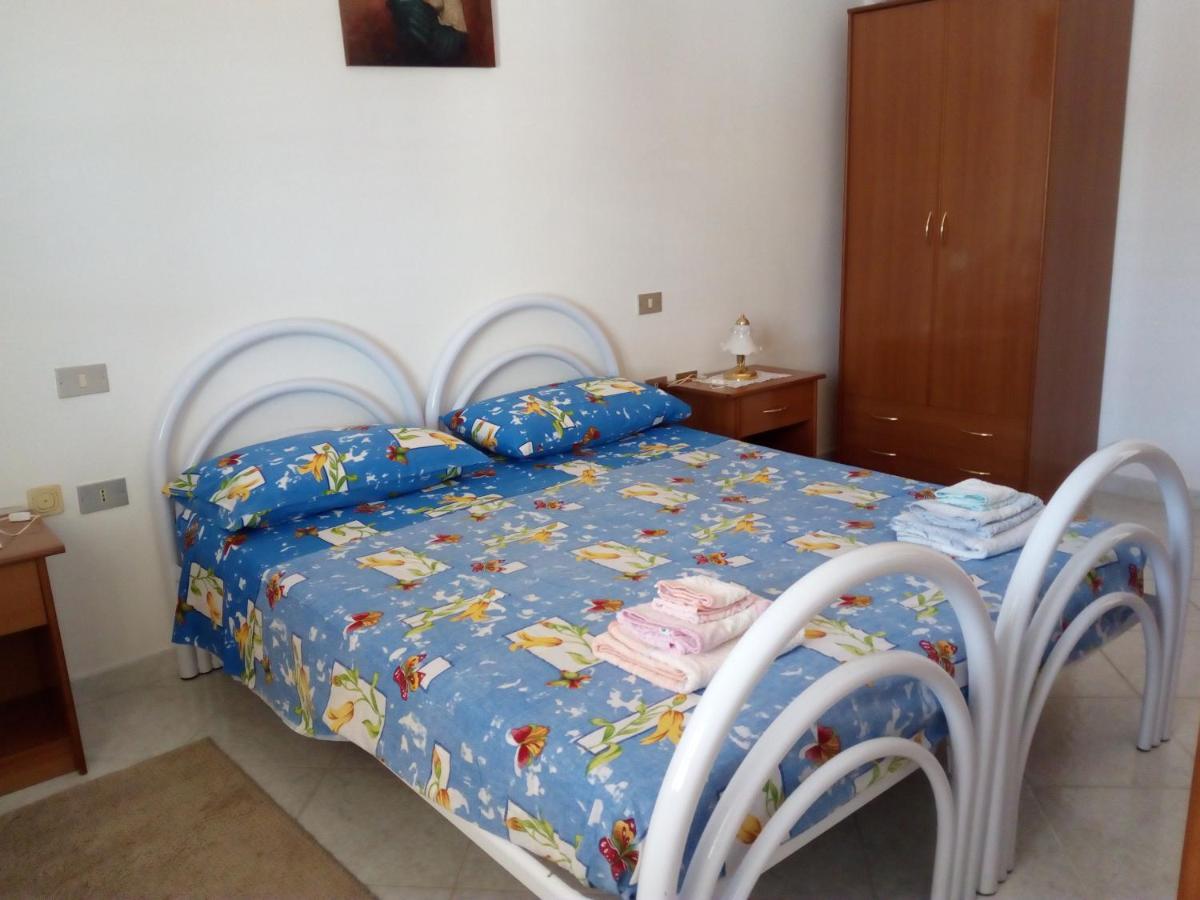 Santu Luisu Iun P2230 Apartman Galtellì Kültér fotó